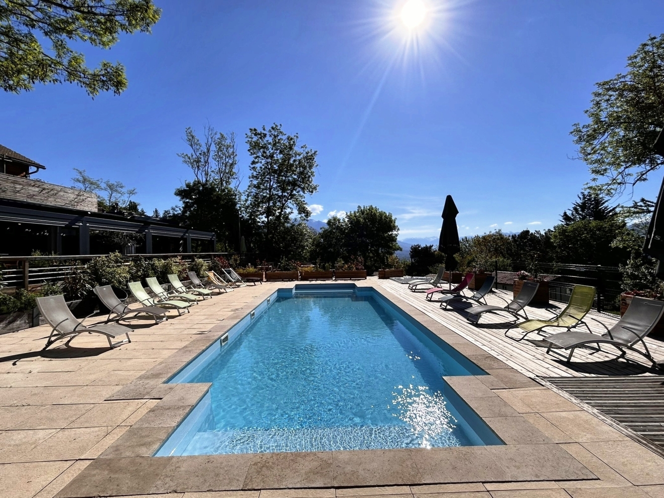 La piscine joue les prolongations au Domaine Napoléon !
